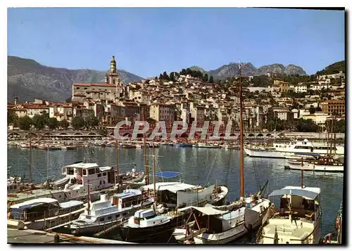 Cartes postales moderne Menton Un coin du Port la Vieille Ville et le Quai Bonaparte