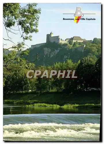 Cartes postales moderne Images de Franche Comte Besancon Doubs Promenade Micaud le barrage sur le Doubs au fond la Citad