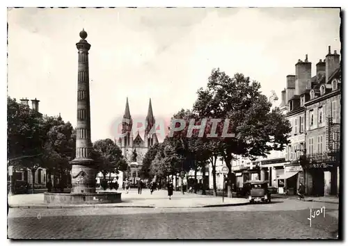 Cartes postales moderne Moulins Allier Place de Allier et eglise du Sacre coeur