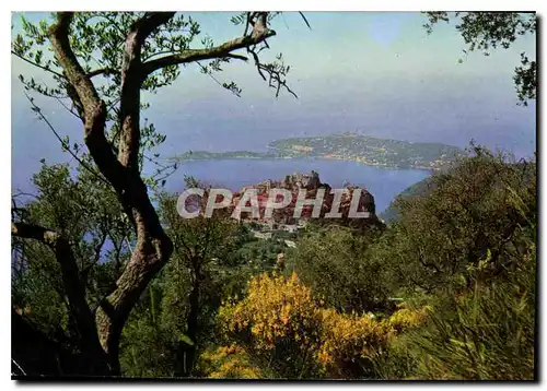 Cartes postales moderne Les Sites Merveilleux de la Cote d'Azur Le Pittoresque village Au fond le cap Ferrat