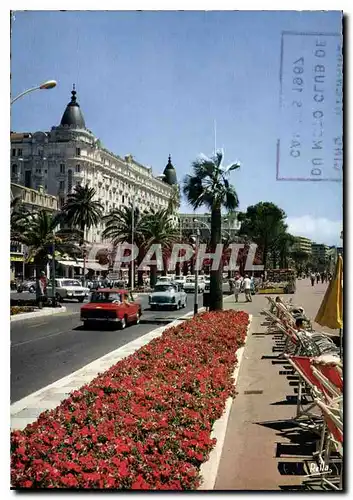 Cartes postales moderne La Cote d'Azur Cannes La Croisette et le Carlton Hotel