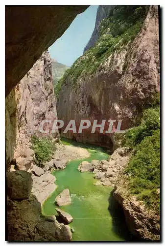 Cartes postales moderne Les Gorges Pittoresques du Verdon Au fond gorges Sortie du Couloir de Samson