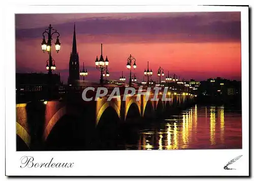 Cartes postales moderne Bordeaux le Pont de pierre la nuit