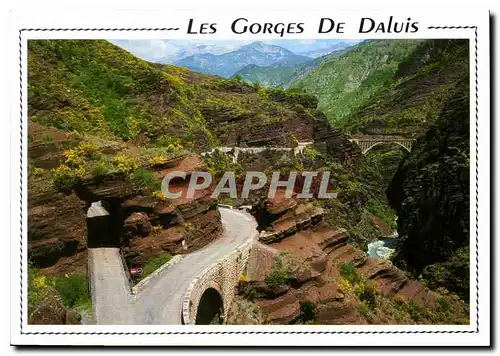 Cartes postales moderne La Cote d'Azur et son arriere pays les Gorges de Daluis Taillees par le Var dans les Schistes ro