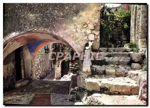 Cartes postales moderne Eze Village A M un coin pittoresque vieille Chapelle des Penitents Blancs