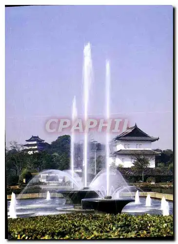 Moderne Karte La fontaine commemorative du Mariage du Prince avec le Palais imperail a l'Arriere Plan a Tokio