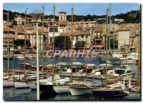 Cartes postales moderne Cassis B du R vue generale l'Eglise