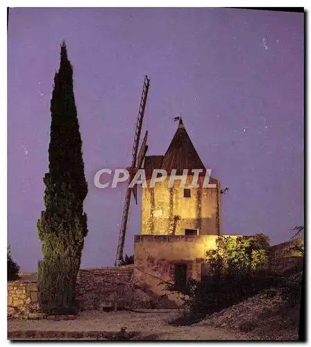 Cartes postales moderne En Provence Le Moulin d'Alphonse Daudet a Fontvieille va la nuit sans petits lapins et clait de