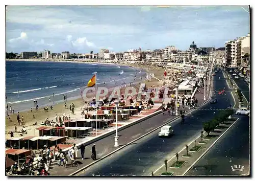 Cartes postales moderne Les Sables d'Olonne Vue generale sur la plage et la promenade Clemenceau