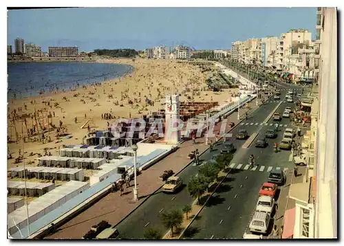 Cartes postales moderne Les Sables D'Olonne Vendee le Remblai la Pendule la Plage