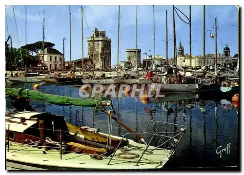 Cartes postales moderne En Aunis La Rochelle Charente Maritime Bassib des Yachts avec les Tours Saint Nicolas de la Chai