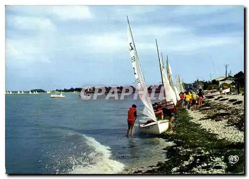 Moderne Karte Ile de Re La Flotte Le club de voile se preparant pour les regates Bateaux