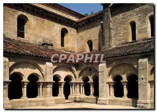 Cartes postales moderne Abbaye de Fontenay XIIe s Abbaye Cistercienne fondee par Saint Bernard en 1118 Le Cloitre Type a