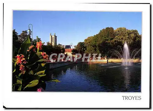 Cartes postales moderne Troyes Aube La fontaine