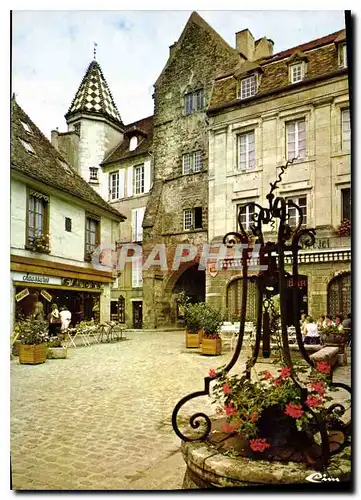 Cartes postales moderne Semur en Auxois Cote d'Or Le Vieux puits