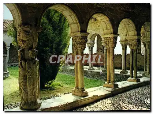 Cartes postales moderne St Bertrand de Comminges Hte Gne Le Cloitre avec ses chapiteaux des XII et XIV au premier plan l