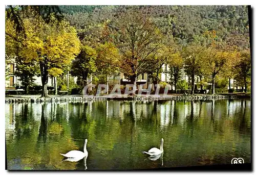 Cartes postales moderne En parcourant les Pyrenees Luchon Hte Gne Lac des Quinconces Couleurs d'Automne