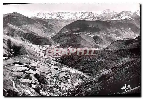 Cartes postales moderne Les Pyrenees Vu du Sommei du Col d'Aspin sur les vallees d'Aure au fond la chaine des Pyrenees e