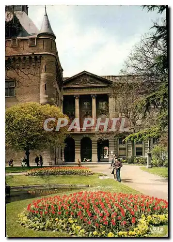 Cartes postales moderne Toulouse Ville d'Art Cite des Violettes Le Donjon du Capitole et les Jardins