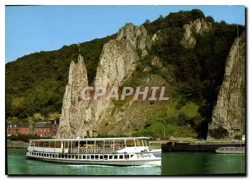 Cartes postales moderne Le Rocher Bayard Croisieres Mosanes en Bateaux Moches