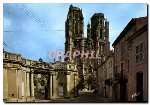 Cartes postales moderne Toul L'ancien hotel de ville La Cathedrale St Etienne