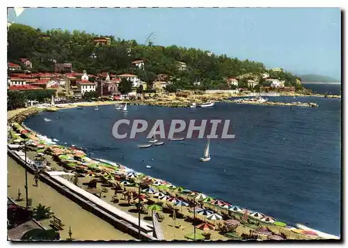 Cartes postales moderne Le Lavandou le port et la plage