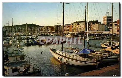 Moderne Karte En Parcourant la Cote Mediterraneenne Le Cap d'Agde Herault Crepuscule sur le port