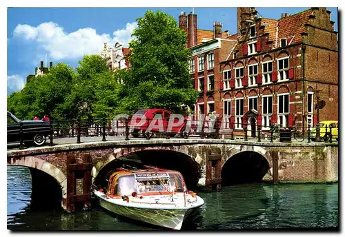 Cartes postales moderne Amsterdam OZ Voorburgwal avec Maison aux trois Canaux