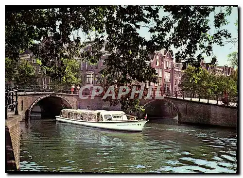 Moderne Karte Amsterdam Gracht med Rondvaarboot