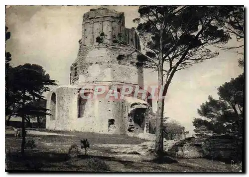 Cartes postales moderne Nimes Gard la Tour Magne