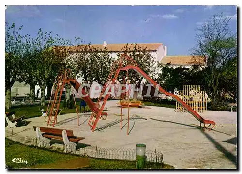 Cartes postales moderne Remoulins Gard la mairie les Jardins et les jeux d'enfants