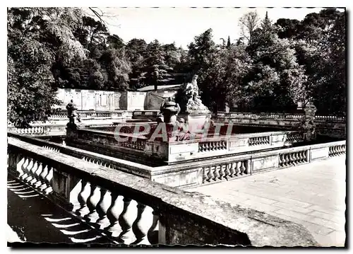 Cartes postales moderne Nimes Gard Ensemble des Bains Romains