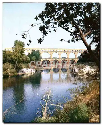 Cartes postales moderne Le Pont du Gard Aqueduc romain construit avant l'ere chretienne sur l'ordre d'Agrippa