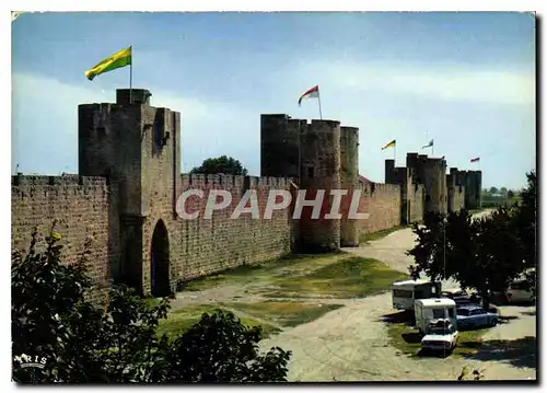 Cartes postales moderne Reflets de Provence Aigues Mortes Gard la Ville de St Louis XIII S les Remparts