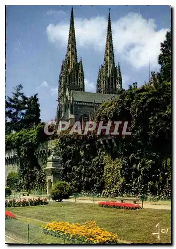 Cartes postales moderne La Bretagne en couleurs Quimper finistere les Remparts de la Cathedrale