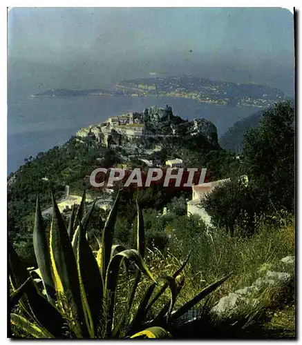 Cartes postales moderne Eze sur Mer vue generale dans le fond le Cap Ferrat