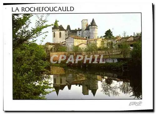 Cartes postales moderne La Rochefoucauld Dominant la Tardoire l'imposant chateau renaissance