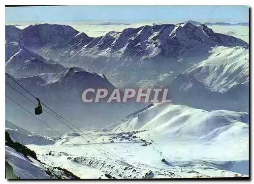 Cartes postales moderne Alpe d'Huez Isere 3eme troncon du telepherique des Grandes Rousses Vue sur la station et le mass