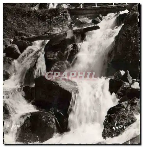 Cartes postales moderne Env de Cauterets Htes Pyr Cascade de Lutour