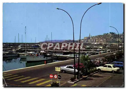 Moderne Karte Menton AM Le nouveau port de plaisance de Garavan Au fond le Vieux Menton