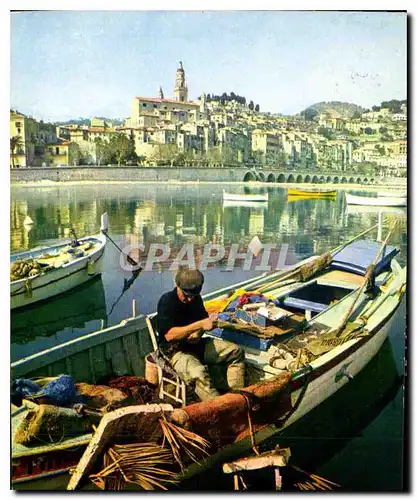 Cartes postales moderne La Cote d'Azur Miracle de la nature Menton Alpes Maritimes La Vieille ville Peche Pecheur Bateau