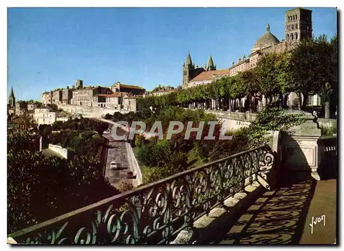 Moderne Karte Angouleme Charente Les Remparts on apercoit a droite la Cathedrale