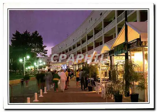 Cartes postales moderne Royan Le Nouveau front de mer de nuit