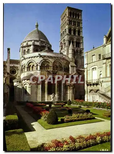 Cartes postales moderne Angouleme Charente La Cathedrale St Pierre L'Ensemble majestueux de l'abside et du clocher