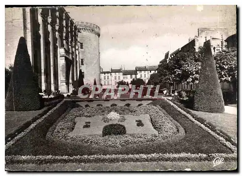 Cartes postales moderne Angouleme Les Jardins de l'Hotel de Ville