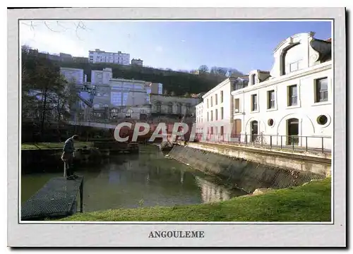 Cartes postales moderne Angouleme Ancien Moulin sur la Charente de l'Usine Le aujourd'hui musee du papier en arriere pla
