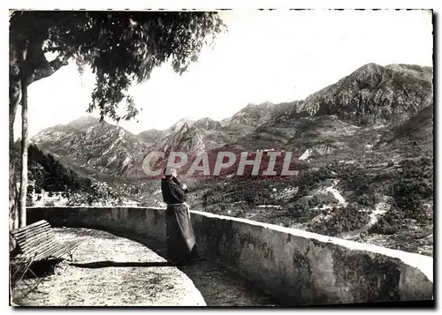 Cartes postales moderne Menton N D de l'Annonciade Vue sur Castellar et les Montagnes Moine