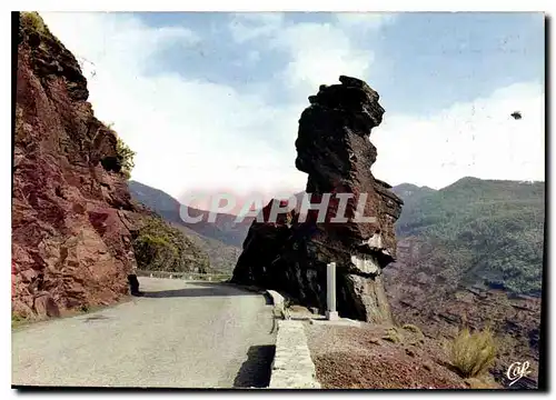 Cartes postales moderne Gorges du Daluis Circuit hardiment trace dans des schistes rouges