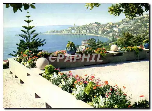 Cartes postales moderne La Cote d'Azur miracle de la nature Menton Alpes Maritimes Le Port et la vieille ville des du Bo