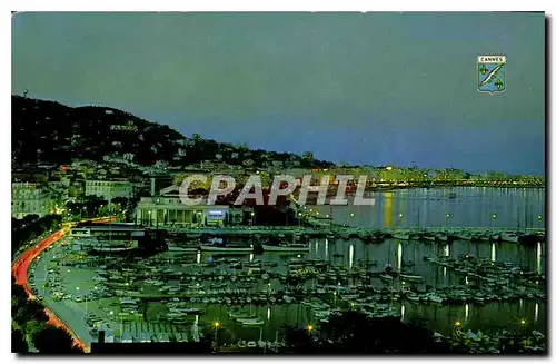 Cartes postales moderne Cannes Cote d'Azur Vue generale sur le vieux port et la Croisette